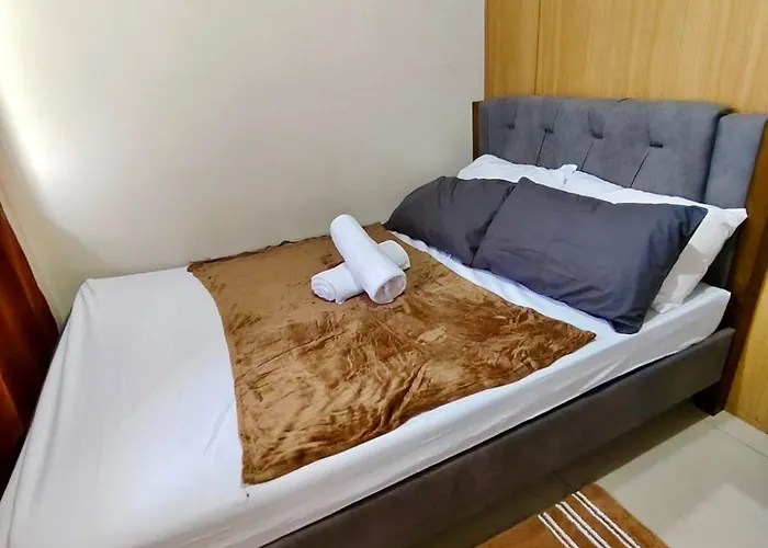 Moa With Balcony Pool View 2 Beds * Manila