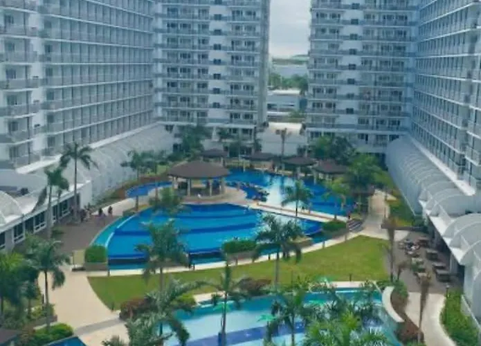 Apartment Moa With Balcony Pool View 2 Beds Manila