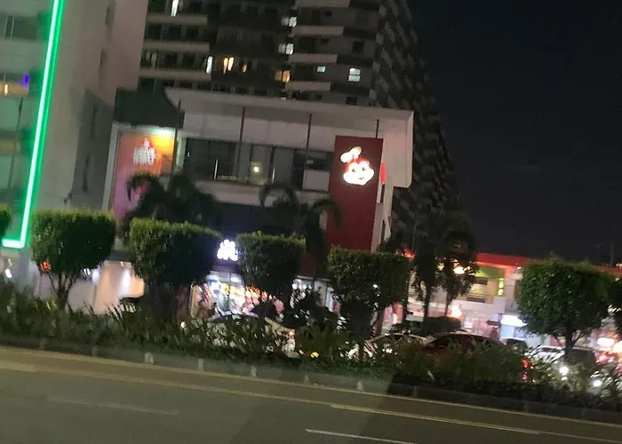 Apartment Moa With Balcony Pool View 2 Beds Manila